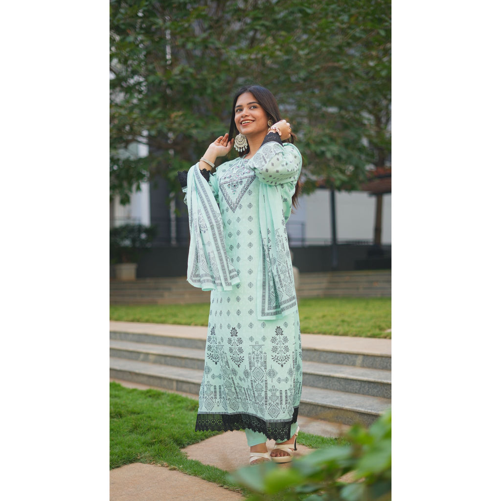 Pakistani Lawn Suit
